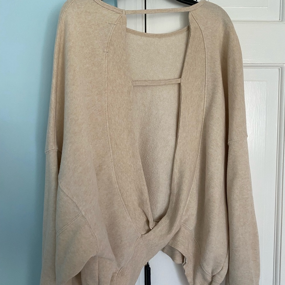 cut out crewneck